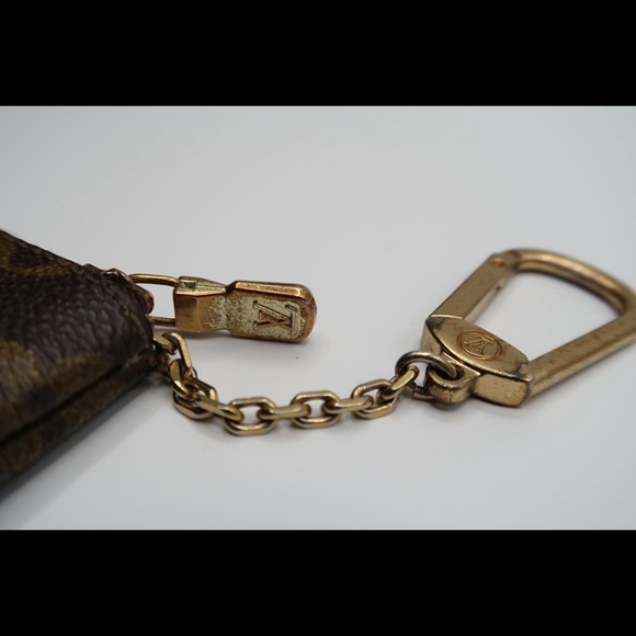 ♥️SOLD♥️Louis Vuitton Monogram Key Pouch - Picture 3 of 7